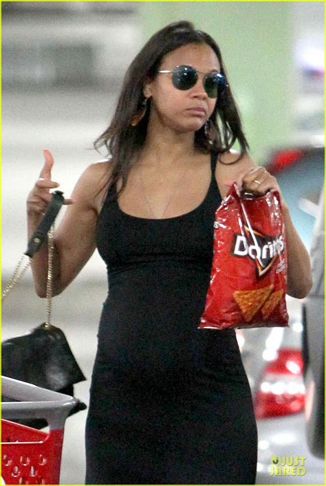 Pregnant Zoe Saldana Craves Doritos Chips At Target Photo 3182716