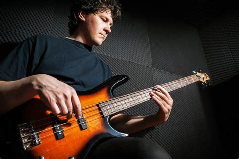 Bass Guitar Lessons From The Sloan School Of Music