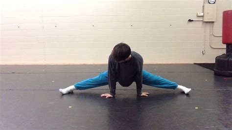 Here S How To Stretch Center Splits Flexibility For Ballet Youtube