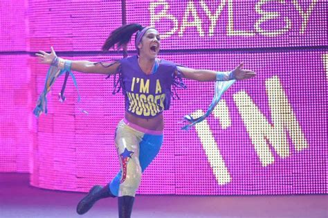 Bayley Makes Wwe Raw Debut Latest Details And Reaction News Scores