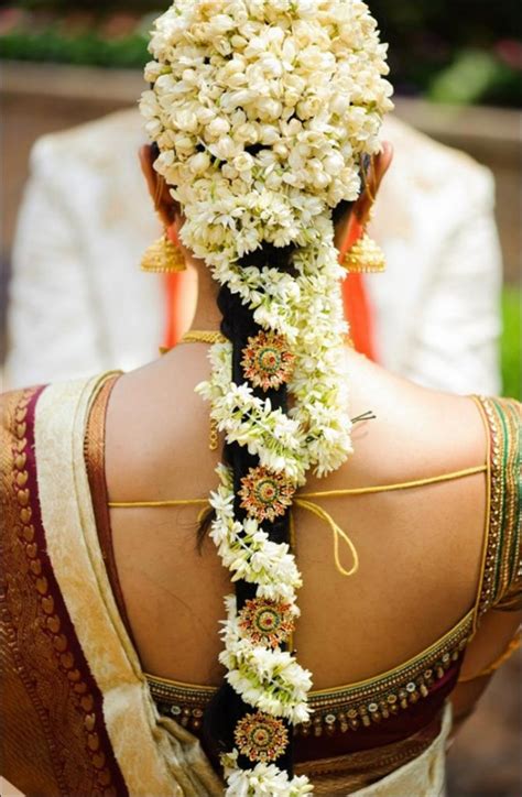 Flower Decoration For Hair Tips And Styles For Your Wedding