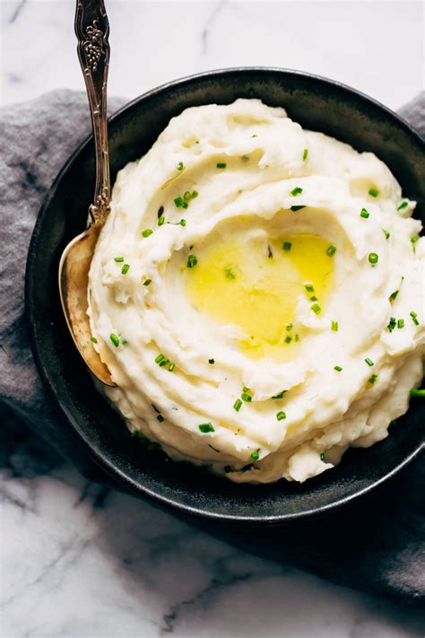 Look through examples of mashed potato translation in sentences, listen to pronunciation and learn grammar. 20 Minute Garlic Herb Instant Pot Mashed Potatoes Recipe ...