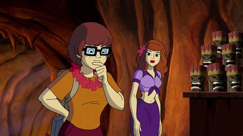 Pin By Pop Corn On Daphne X Velma Animated Movies Pixar Velma Dinkley