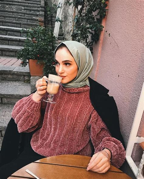 Some people who wear hijab only show their feet, face and hands, others show their forearms and feet as well while some others cover from their neck to the. How to wear Hijab Tutorial in 2019 With 18 New Hijab Styles