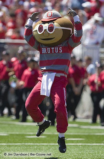 Brutus At Spring Game Brutus Buckeye Team Mascots Ohio Buckeyes