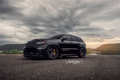 Blacked Out Jeep Grand Cherokee Gets Sharp Look With Aftermarket Body