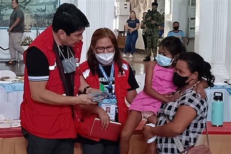 dswd chief assures assistance to quake hit families in north luzon