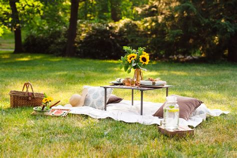 6 Great Outdoor Date Ideas