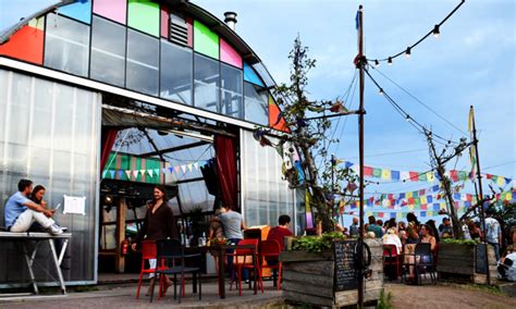 The building is made of reused and/or sustainable materials. Noorderlicht aan het firmament - Energiecoöperatie Zuiderlicht