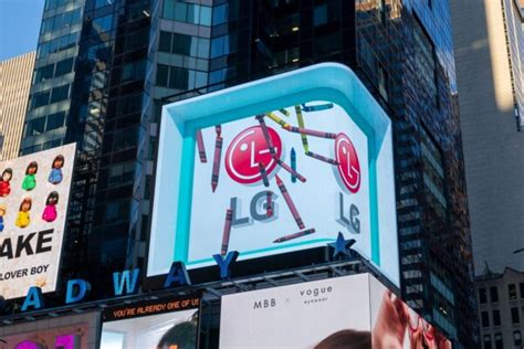 Dynamic 3d Campaign Lights Up New Yorks Times Square Lg Newsroom