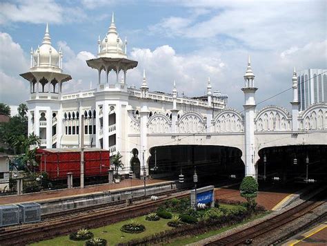 Kuala lumpur railway station is one of the historical building in the city of kuala lumpur which still attract historians and tourists to this place. Old Kuala Lumpur Railway Station - Kuala Lumpur
