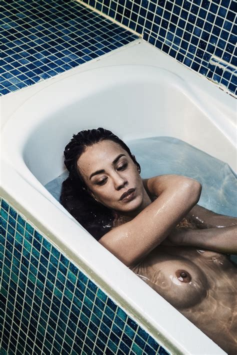 Toutes Les Photos De Alice Belaïdi Nue Et Seins Nus Whassup Free Hot Nude Porn Pic Gallery