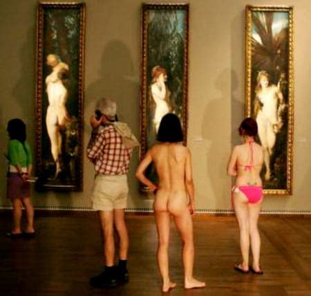 Nude Girls Visit Museum 20 Pics XHamster