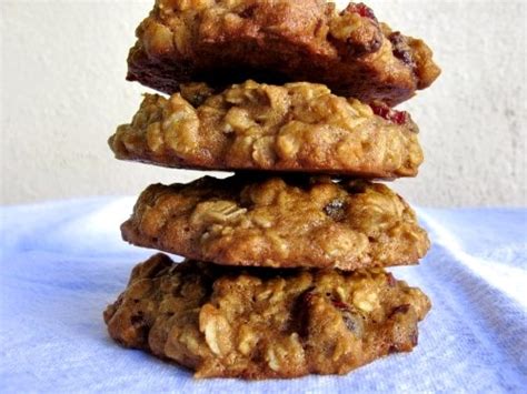 And biscuits and oatmeal cookies are my new favourite one. Weight Watchers Cookie Recipes Uk : Easter Egg Biscuits ...