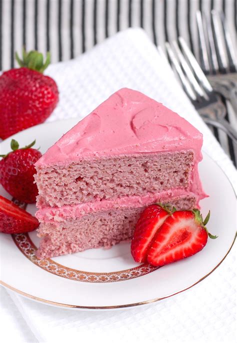It's made with a handful of ingredients you probably already have in your kitchen. Healthy Strawberry Cake with Strawberry Frosting | sugar free, gluten free