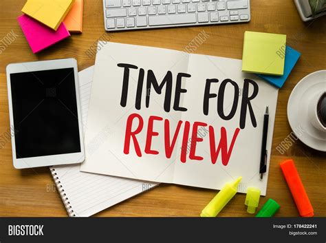 Imagen y foto Review Time (prueba gratis) | Bigstock
