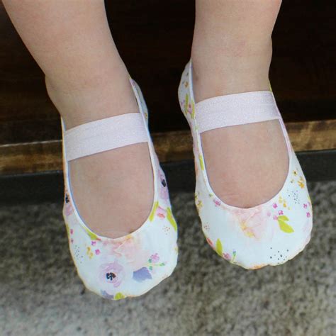 Watercolor Floral White And Pink Baby Girl Shoes Ballet Flats