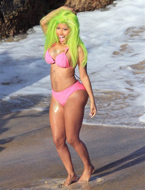 “nicki Minaj Has Confidence Green Hair And A Crazy Bikini Body” Links