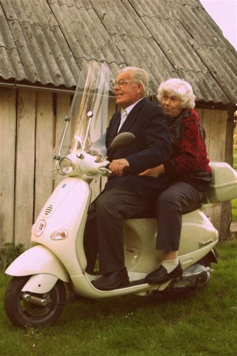 35 Photos Of Cute Old Couples That Will Give You The Ultimate Cute Old Couples Beaux Couples