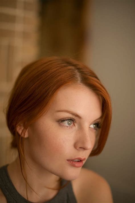 Elyse Dufour Women Actress Blue Eyes Redhead Portrait Indoors