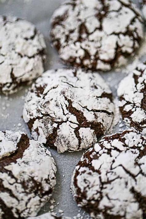 Best Fudgy Chocolate Crinkle Cookies Recipe In 2021 Chocolate