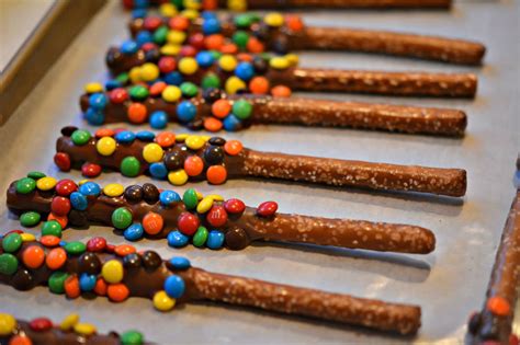 Chocolate Dipped Pretzel Rods Hugs And Cookies Xoxo