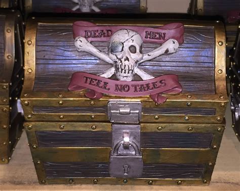Disney Parks Pirates Of The Caribbean Treasure Chest With 16 Coasters