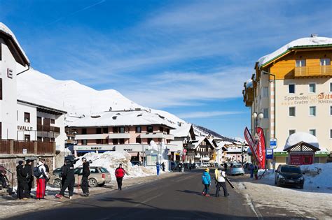 Stunning Skiing In Passo Tonale In Italy Will Have Your Head In The