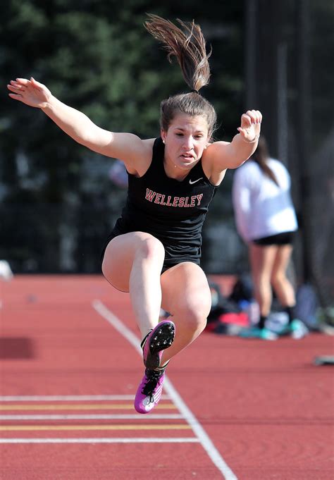 Wellesley Girls Track Hopes To Keep The Good Times Rolling The Boston