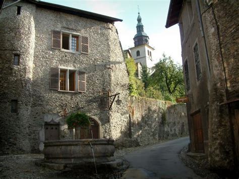 The Medieval Town Of Conflans Tourism And Holiday Guide