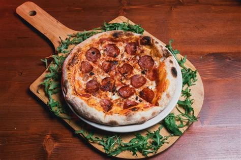 Pizza Salsiccia Piccante Pizza Rex Cluj Napoca