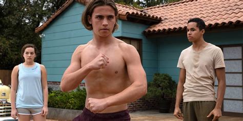 The Dc Role Cobra Kai S Tanner Buchanan Wants To Play In Robert