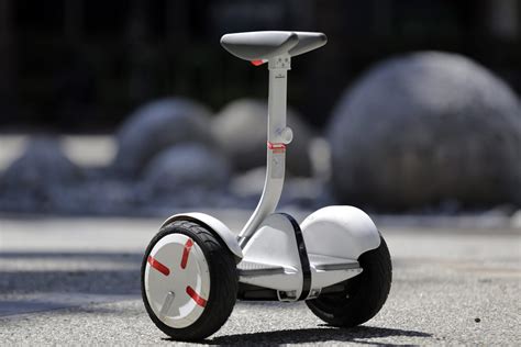 Riding Segways Hoverboard Is Like Skiing On Las Streets News 1130