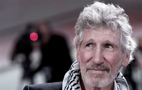 Losangeles.eventticketscenter.com has been visited by 100k+ users in the past month Roger Waters releases his 'Us + Them' concert film