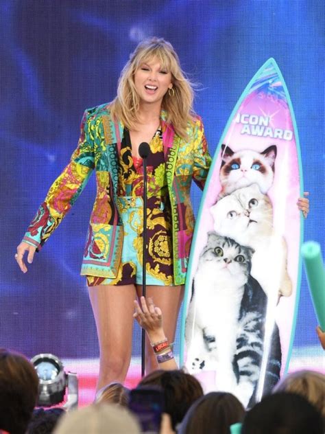 Taylor Swift Sexy Legs At 2019 Teen Choice Awards The Fappening