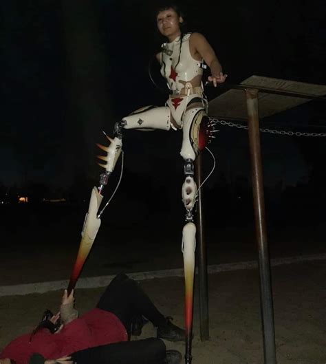 10ft Prosthetic Legs Inspired By Mantis Roddlyterrifying