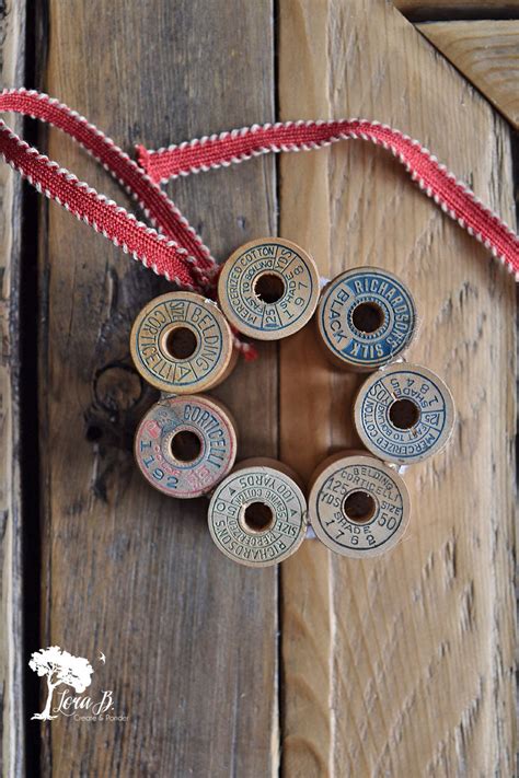 Vintage Thread Spool Mini Wreath How To Mini Wreath Diy Deco Mesh