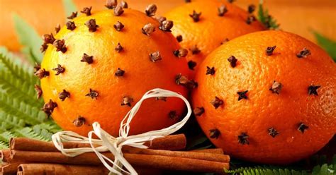 Orange Piquee De Clous De Girofles - Efficace, simple et pratique! | Fun christmas decorations, Christmas