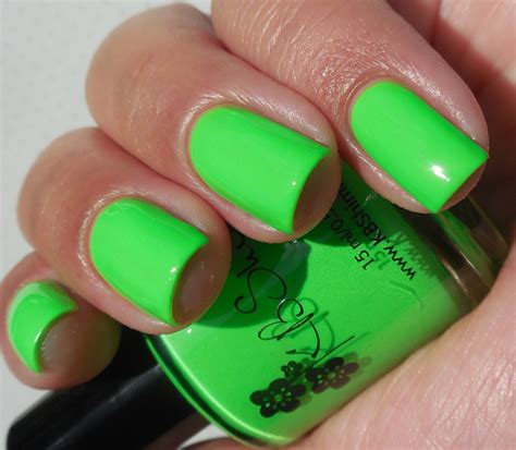Kbshimmer All The Bright Moves Collection Summer 2017 Green Nails