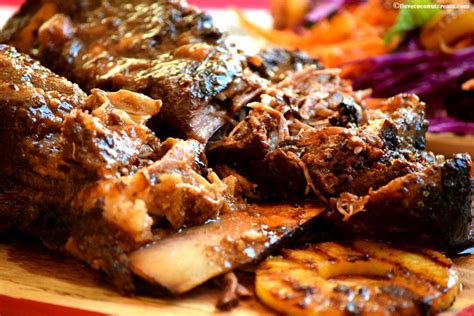 Intensely rich and flavorful with a tenderness that is nothing short of perfect. Pineapple Braised Short Ribs | Braised short ribs, Short ...