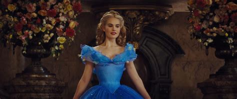 People Are Freaking Out Over Cinderellas Tiny Waist In The New Live