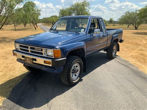 1987 Toyota Xtra Cab 4x4 Street Dreams