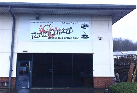 Egal, ob du auf asphalt oder trails unterwegs bist, alleine oder im team oder ob du am liebsten einfach mit deinen freund*innen fährst, oder dich selbst übertreffen willst. Bike shop Bertie Maffoons closes doors - Marlborough News