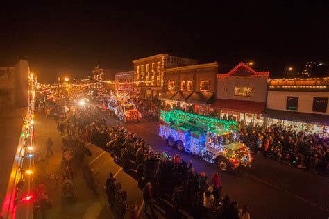 Ladysmith Festival Of Lights Light Up Parade