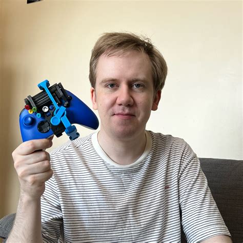 This 3d Printed Xbox Controller Mod Lets Users Play Games With One Hand