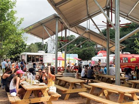 There's plenty of parking in a small dirt lot currently, the way these food trucks and stands are set up, there's no time of day that you can visit them all at once. 5 Common Pitfalls of Beginning Modelers | Outdoor eating ...