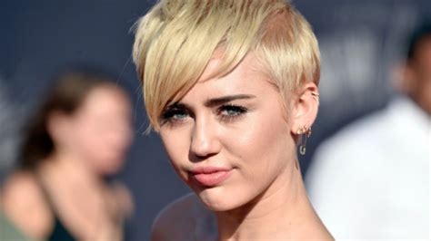Pic So Miley Cyrus Just Shared A Naked Shower Selfie Herie