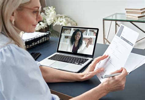 Zoom Interview: 8 Dos And Don’ts to Nail It - Freesumes