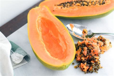 How To Cut And Eat A Papaya