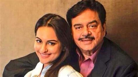 Shatrughan Sinha Was Offered Ittefaq Reveals Daughter Sonakshi Sinha India Tv